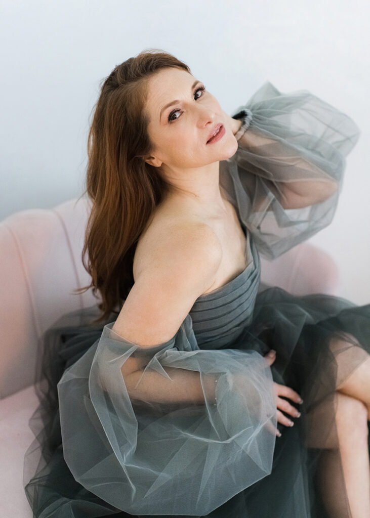 stunning-vancouver-portrait-photography-for-beauty-glamour-boudoir-30