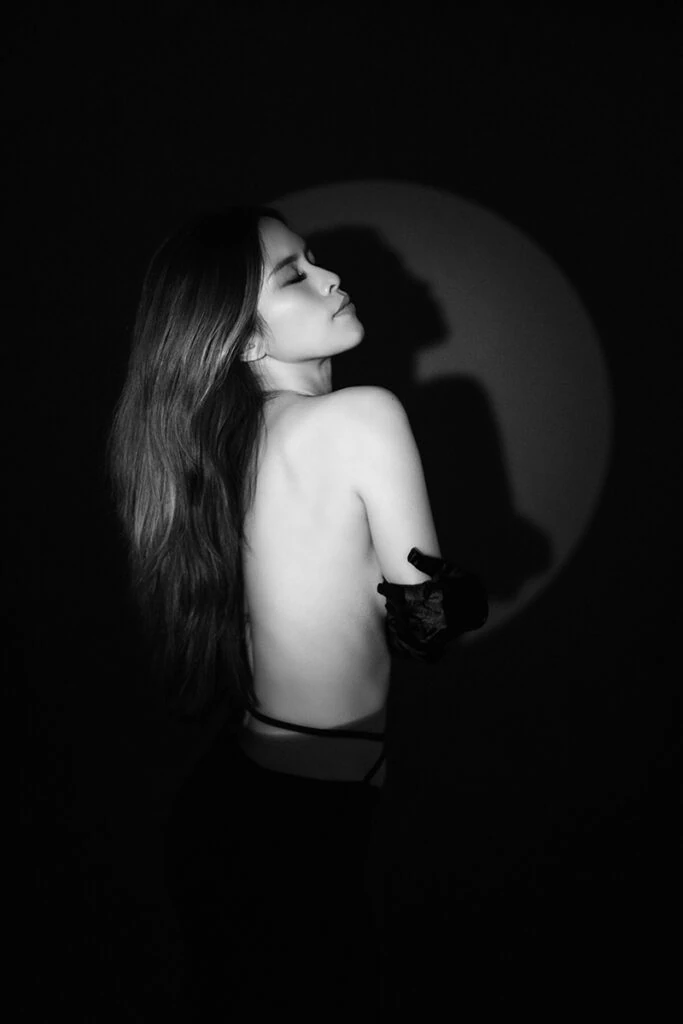 Denise Lin Top Vancouver BC Portrait Photographer Glamour photos for women 28